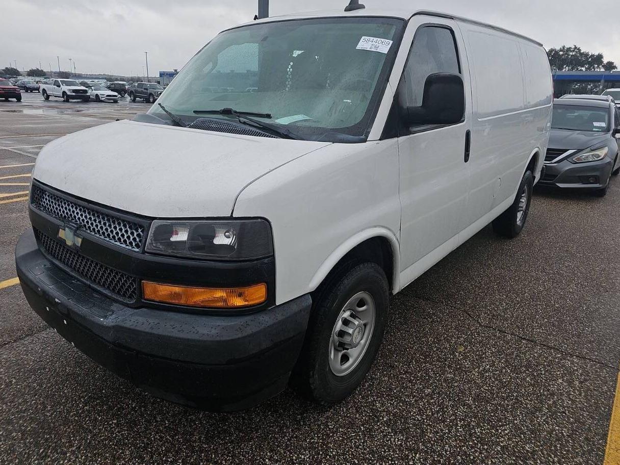 CHEVROLET EXPRESS 2018 1GCWGAFP2J1240551 image