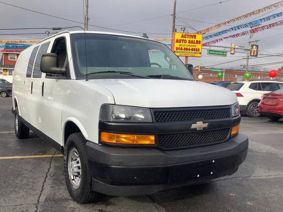 CHEVROLET EXPRESS 2018 1GCWGBFP4J1342813 image