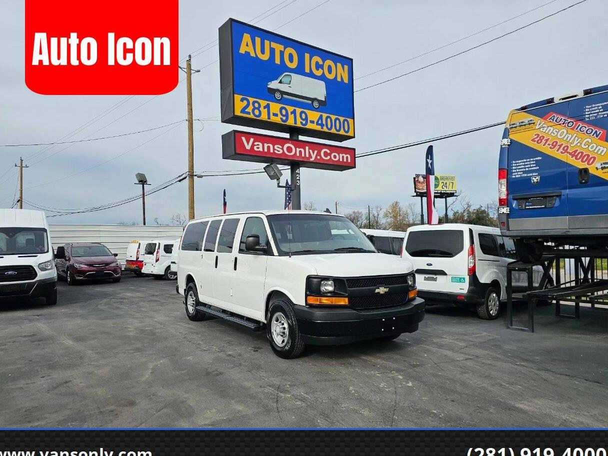 CHEVROLET EXPRESS 2017 1GAWGEFF8H1125339 image