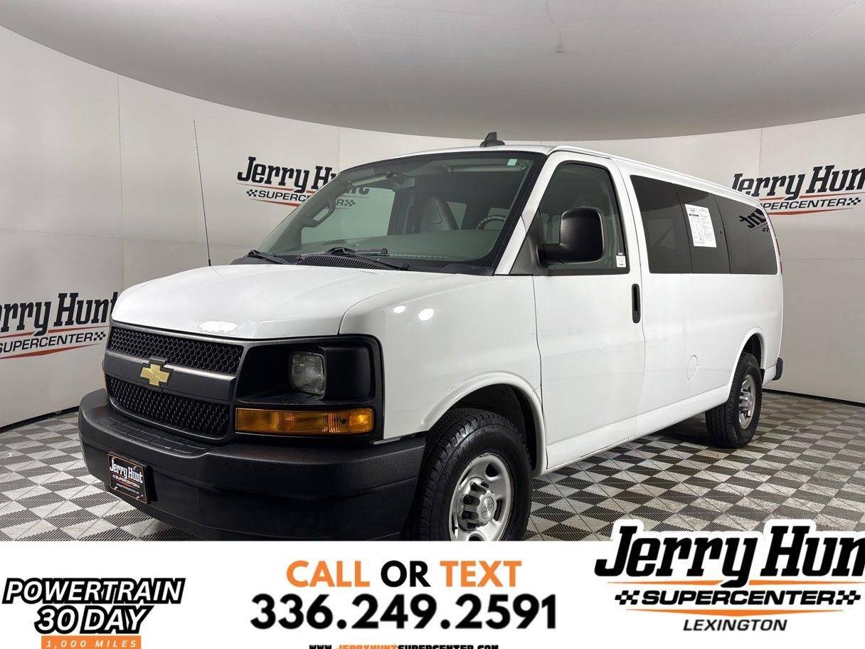 CHEVROLET EXPRESS 2017 1GAWGEFF4H1288425 image