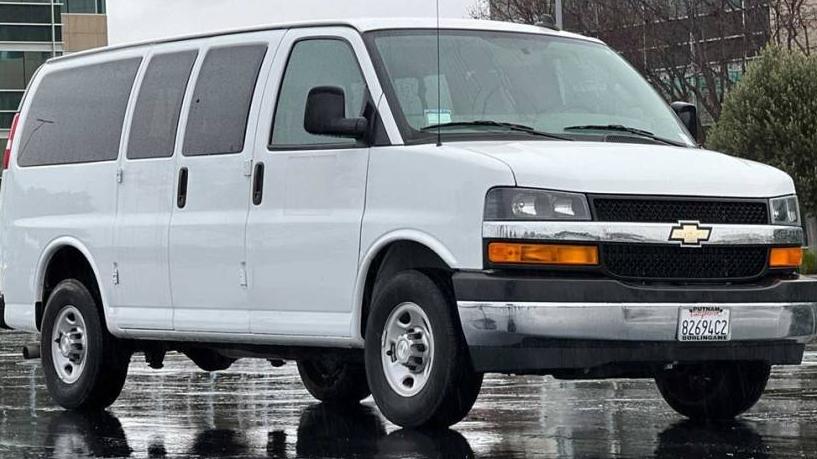 CHEVROLET EXPRESS 2017 1GAWGFFF0H1115412 image