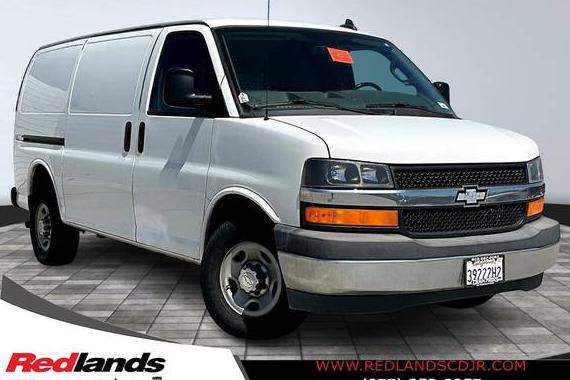 CHEVROLET EXPRESS 2017 1GCWGAFF3H1136068 image