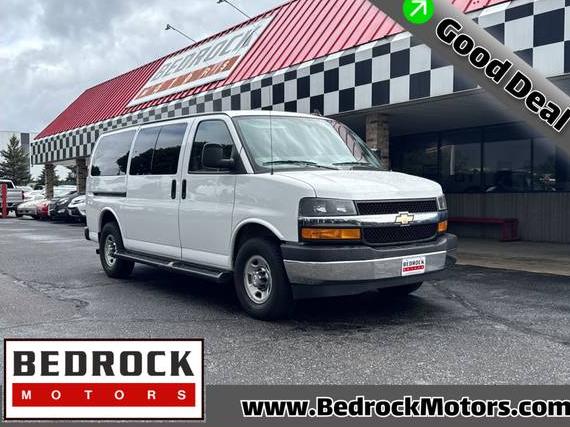 CHEVROLET EXPRESS 2017 1GAZGMFGXH1220985 image
