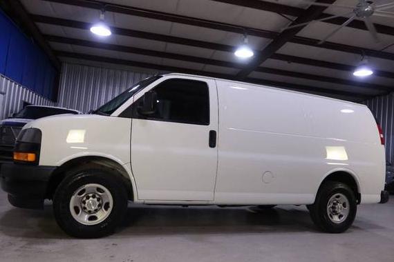 CHEVROLET EXPRESS 2020 1GCWGAFG1L1210217 image