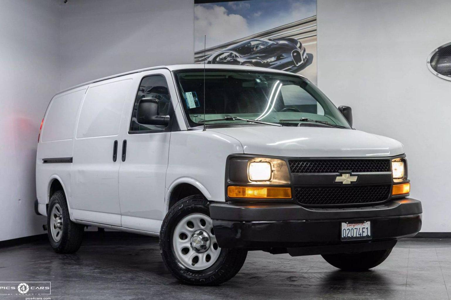 CHEVROLET EXPRESS 2011 1GCSGAFX8B1189511 image