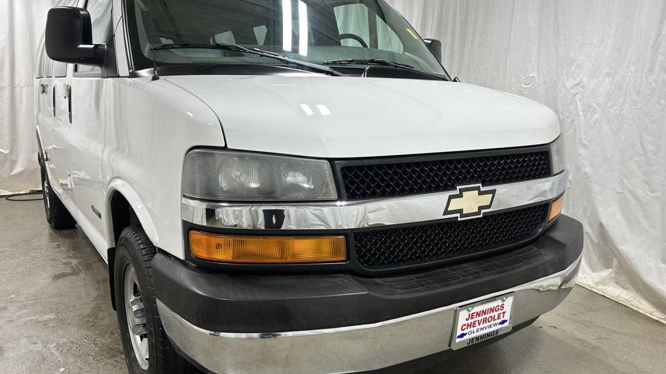 CHEVROLET EXPRESS 2005 1GAHG35U151233858 image