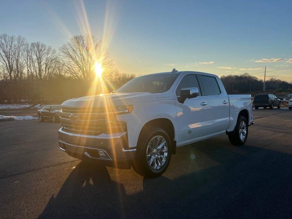 CHEVROLET SILVERADO-1500 2019 1GCUYGED2KZ102414 image