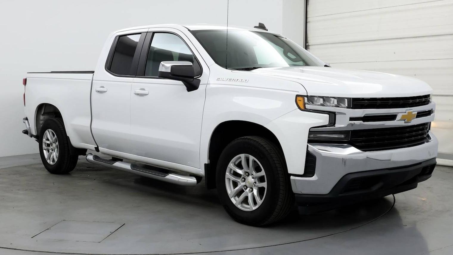 CHEVROLET SILVERADO-1500 2019 1GCRWCED8KZ311645 image