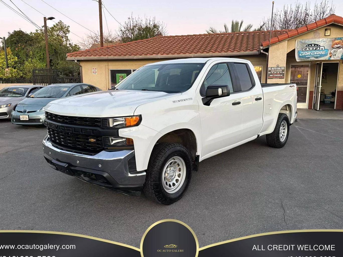 CHEVROLET SILVERADO-1500 2021 1GCRYAEF7MZ201902 image