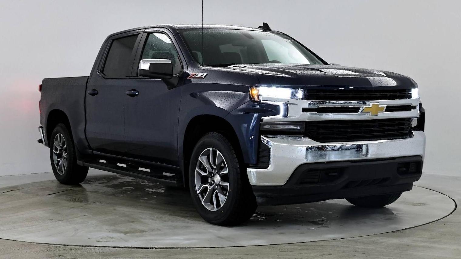 CHEVROLET SILVERADO-1500 2021 3GCUYDET0MG159610 image