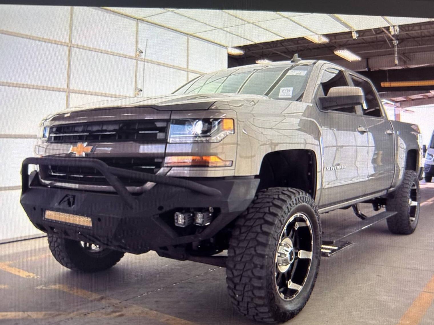 CHEVROLET SILVERADO-1500 2017 3GCUKREC5HG202665 image