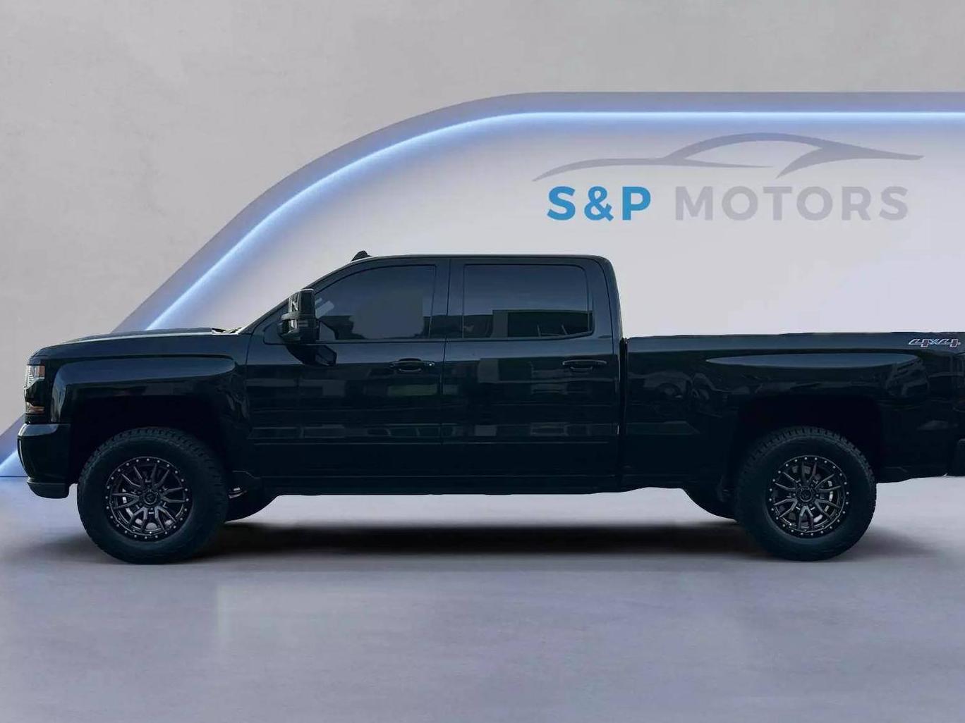 CHEVROLET SILVERADO-1500 2017 1GCUKREC8HF104795 image