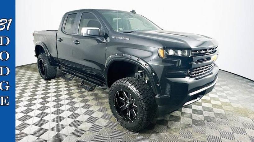 CHEVROLET SILVERADO-1500 2020 1GCRYDED5LZ136174 image