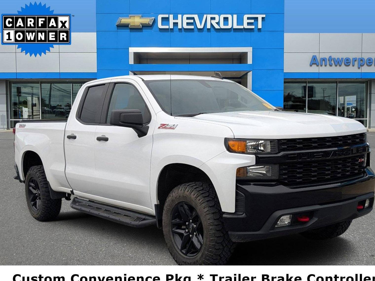 CHEVROLET SILVERADO-1500 2020 1GCRYCEF6LZ326853 image