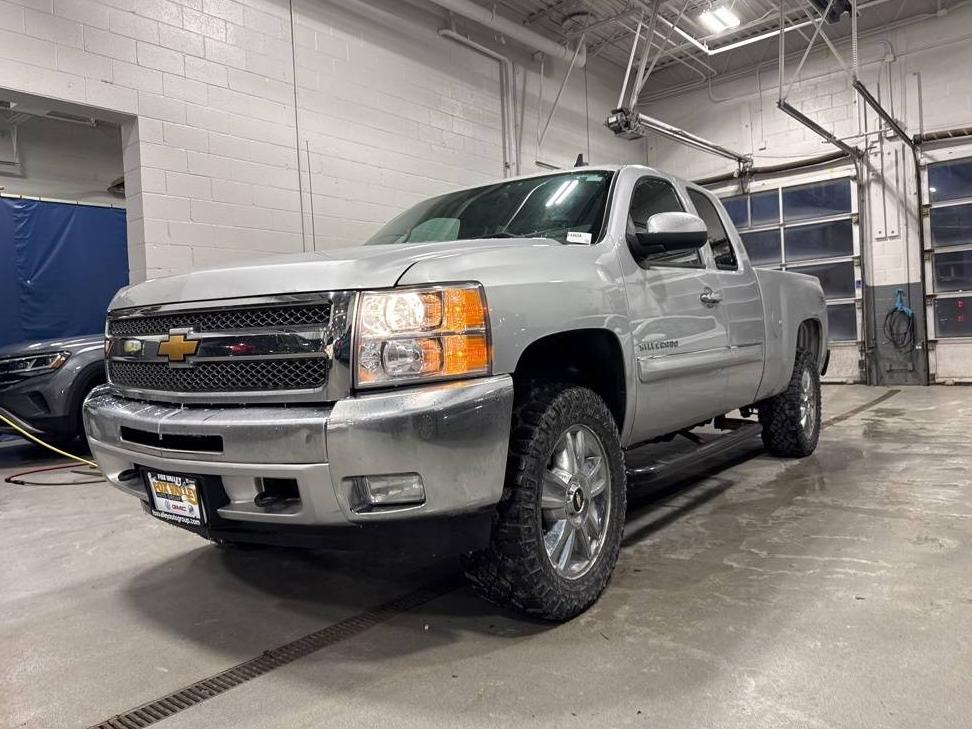 CHEVROLET SILVERADO-1500 2013 1GCRKSE70DZ150081 image