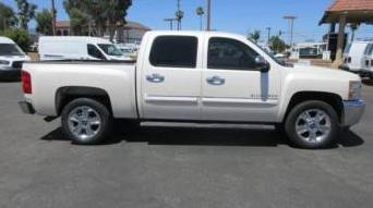 CHEVROLET SILVERADO-1500 2013 3GCPCSE05DG182046 image