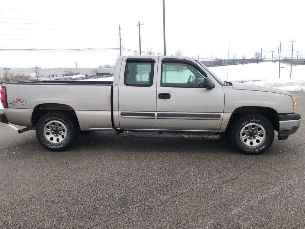 CHEVROLET SILVERADO-1500 2005 2GCEK19V751353495 image