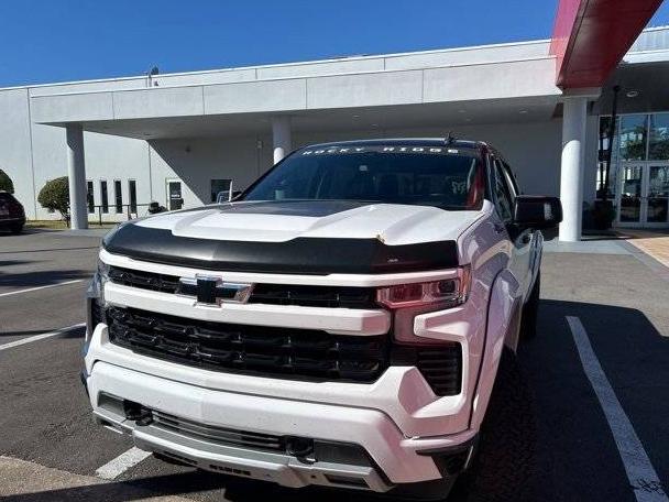 CHEVROLET SILVERADO-1500 2022 1GCUDEED1NZ587567 image