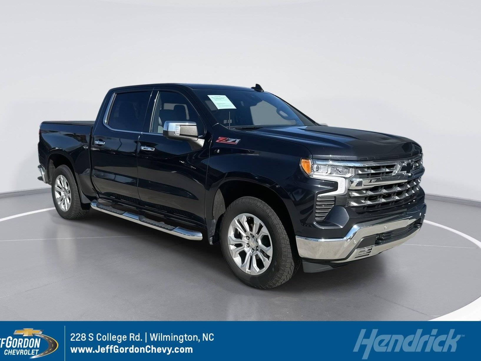 CHEVROLET SILVERADO-1500 2022 1GCUDGED1NZ524500 image