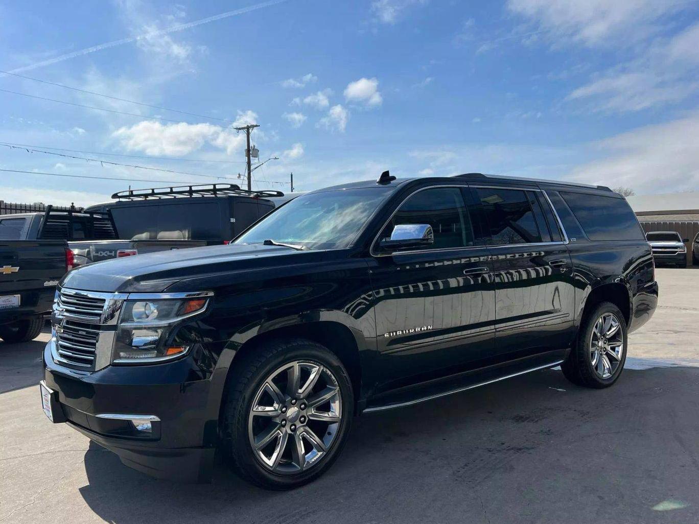 CHEVROLET SUBURBAN 2016 1GNSKJKC0GR183218 image