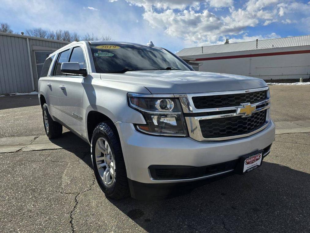 CHEVROLET SUBURBAN 2019 1GNSKHKC8KR174705 image