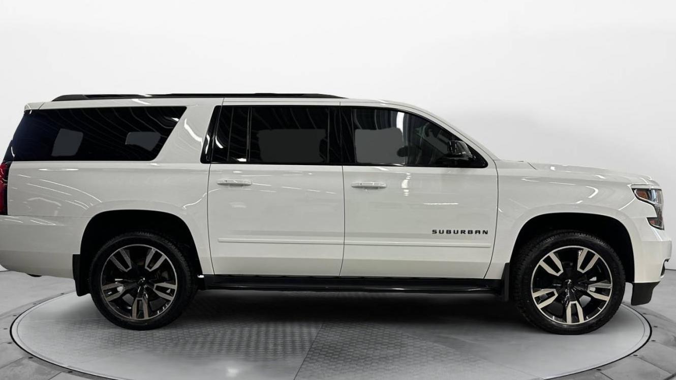 CHEVROLET SUBURBAN 2019 1GNSKJKJ5KR401628 image