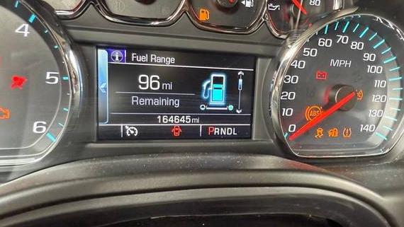 CHEVROLET SUBURBAN 2019 1GNSKHKCXKR143276 image