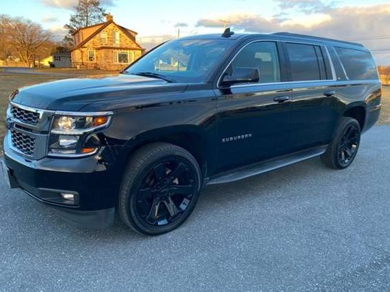 CHEVROLET SUBURBAN 2019 1GNSKHKC4KR257757 image CHEVROLET SUBURBAN 2019 1GNSKHKC4KR257757 image