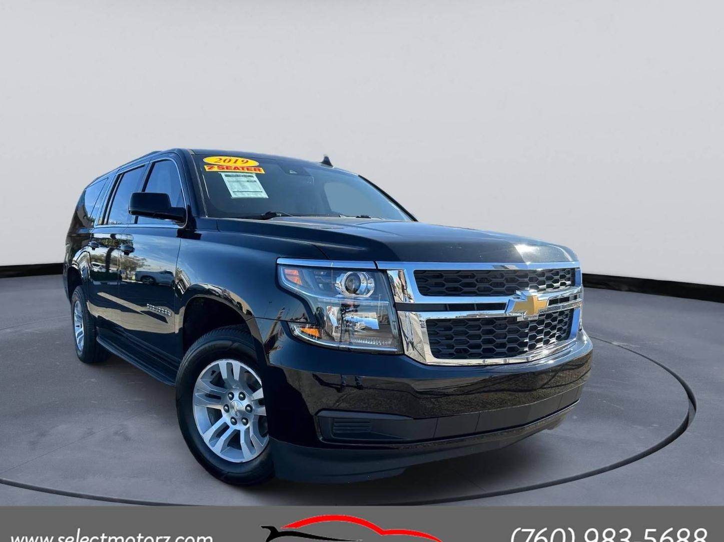 CHEVROLET SUBURBAN 2019 1GNSCHKC9KR363862 image