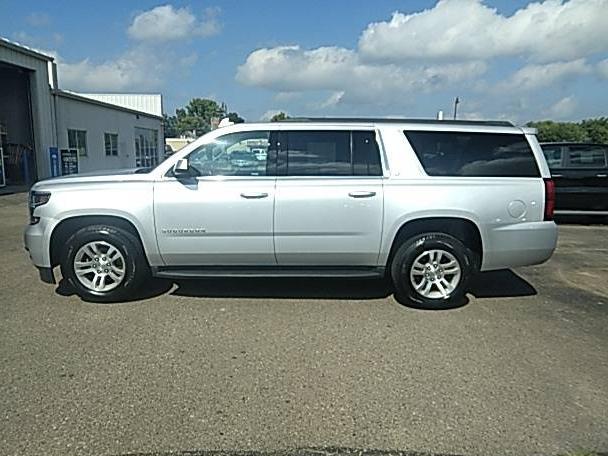 CHEVROLET SUBURBAN 2018 1GNSKHKCXJR268759 image