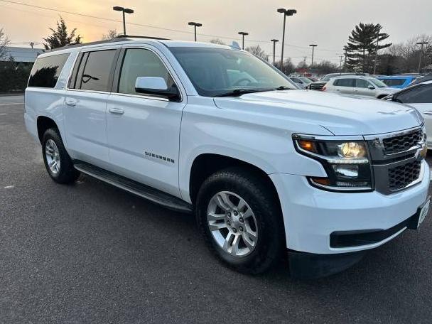 CHEVROLET SUBURBAN 2018 1GNSKHKC6JR241624 image