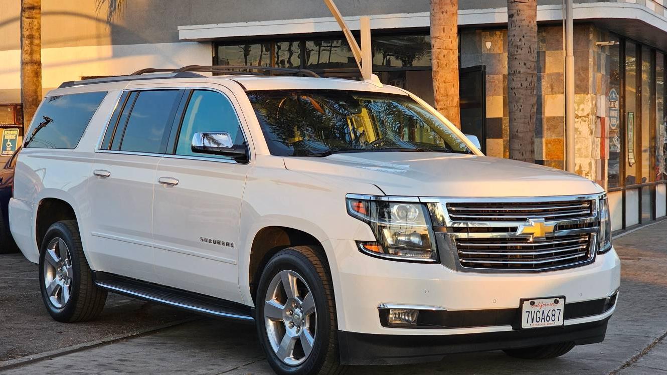 CHEVROLET SUBURBAN 2017 1GNSKJKC9HR154107 image