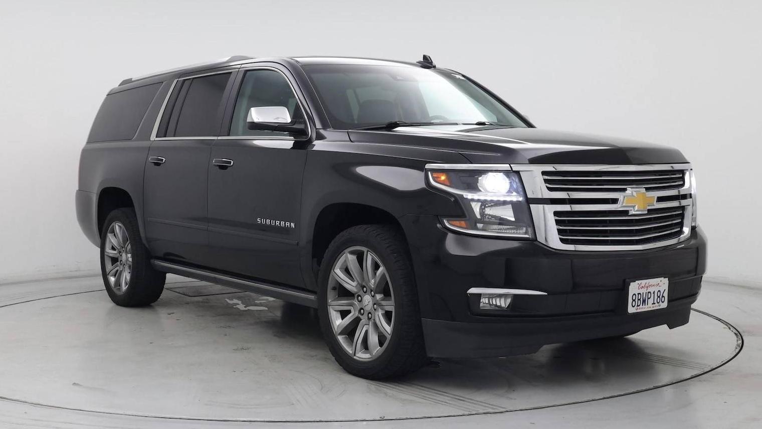 CHEVROLET SUBURBAN 2017 1GNSKJKC9HR169304 image