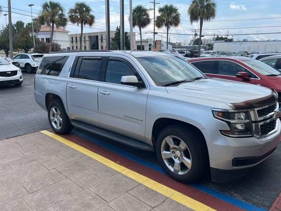 CHEVROLET SUBURBAN 2017 1GNSCHKC3HR368127 image