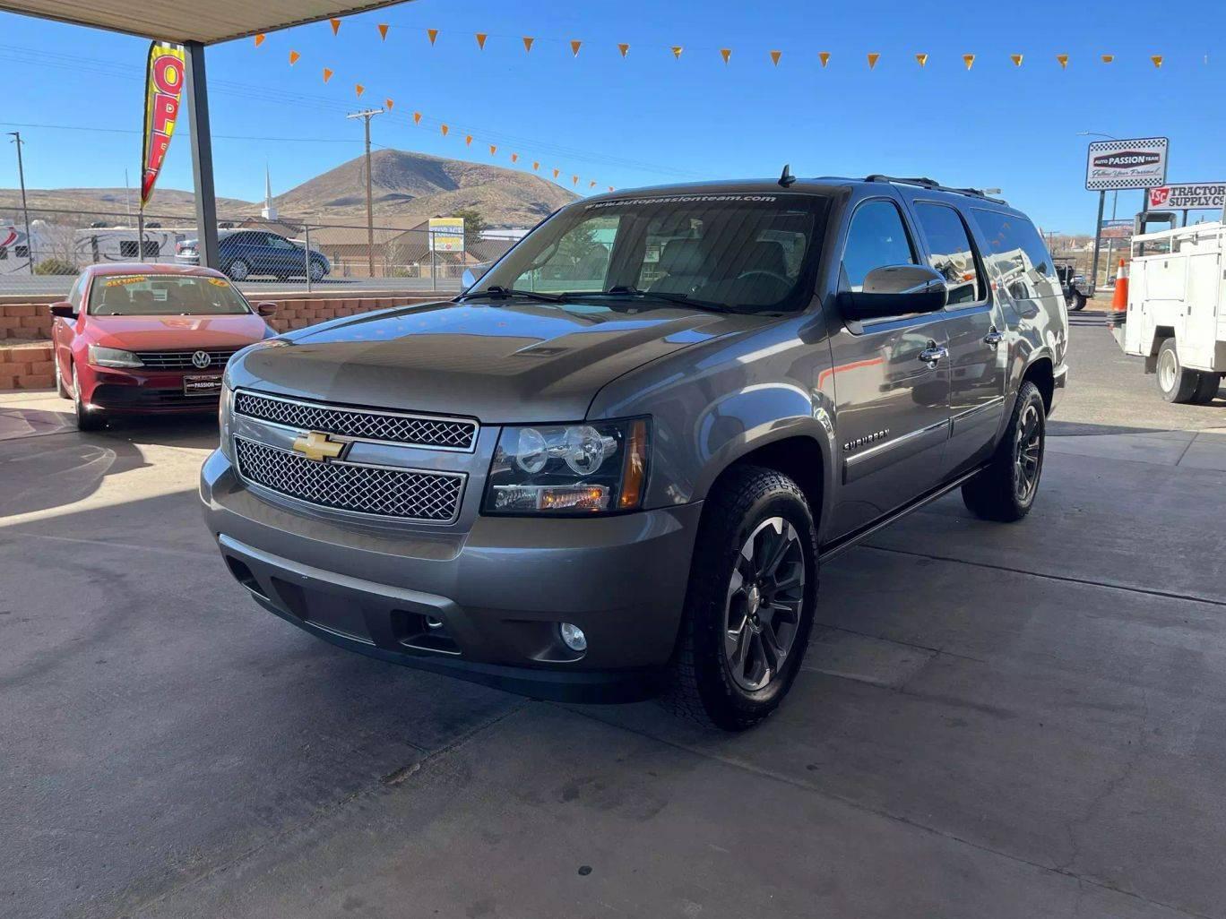 CHEVROLET SUBURBAN 2012 1GNSKKE75CR224098 image