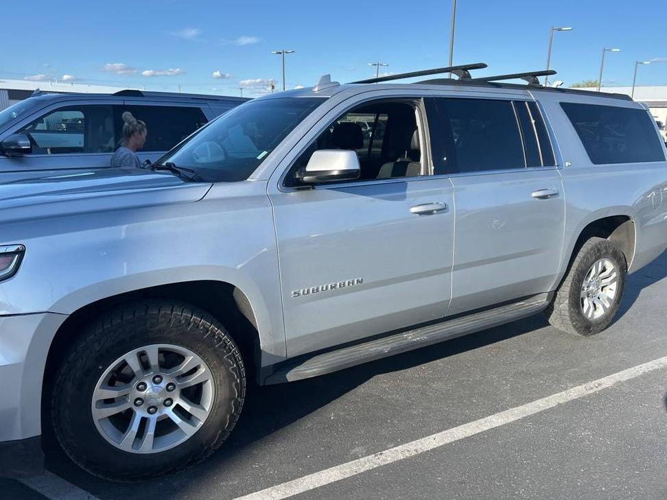 CHEVROLET SUBURBAN 2020 1GNSKHKC4LR101994 image