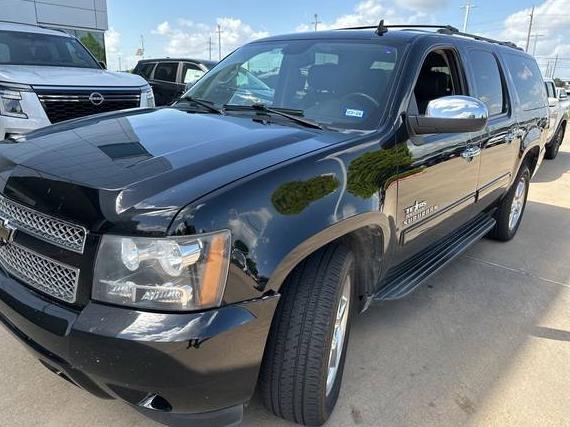 CHEVROLET SUBURBAN 2011 1GNSKJE31BR159479 image