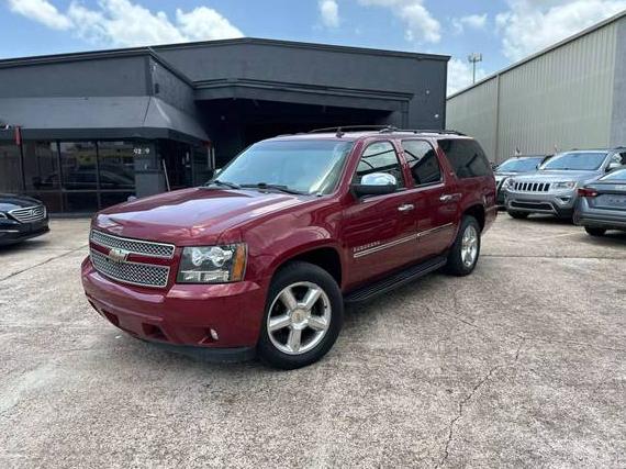 CHEVROLET SUBURBAN 2011 1GNSCKE0XBR135500 image