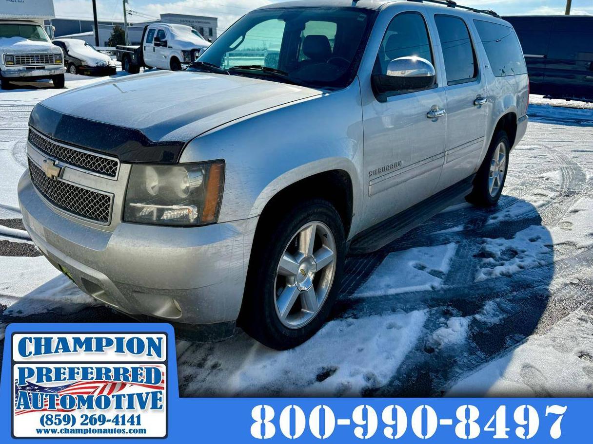 CHEVROLET SUBURBAN 2011 1GNSKKE32BR333288 image