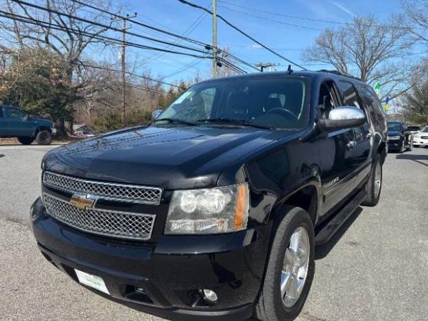 CHEVROLET SUBURBAN 2011 1GNSKKE35BR337593 image