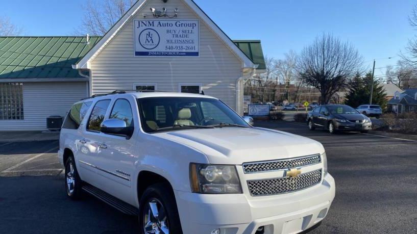 CHEVROLET SUBURBAN 2011 1GNSKKE37BR229914 image