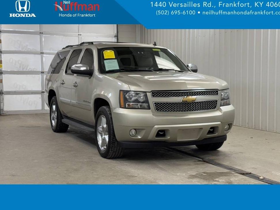 CHEVROLET SUBURBAN 2013 1GNSKKE73DR338635 image