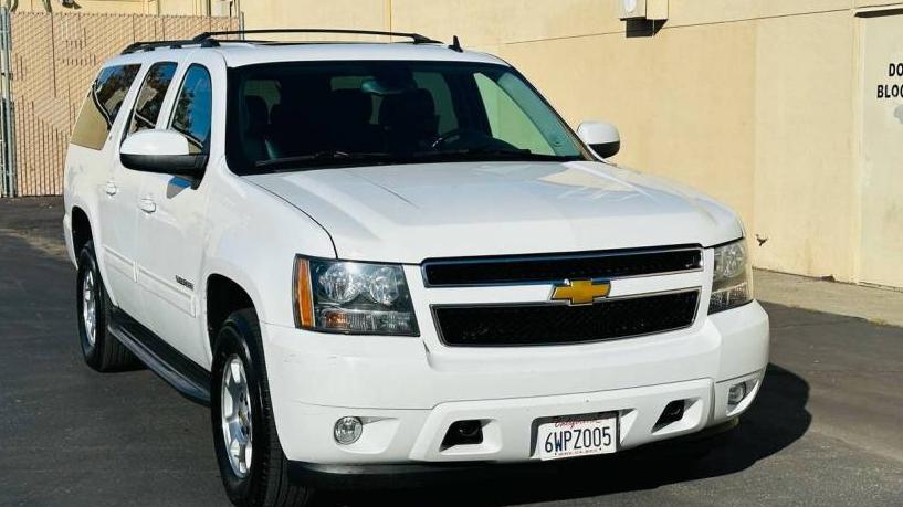 CHEVROLET SUBURBAN 2013 1GNSKJE70DR137821 image