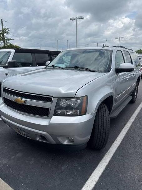 CHEVROLET SUBURBAN 2013 1GNSKJE7XDR192440 image