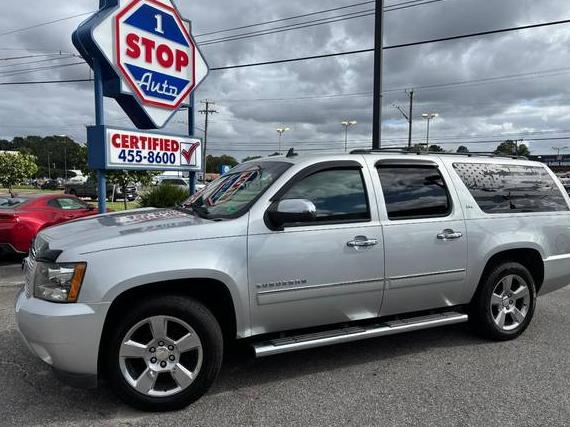 CHEVROLET SUBURBAN 2013 1GNSCKE03DR122574 image CHEVROLET SUBURBAN 2013 1GNSCKE03DR122574 image