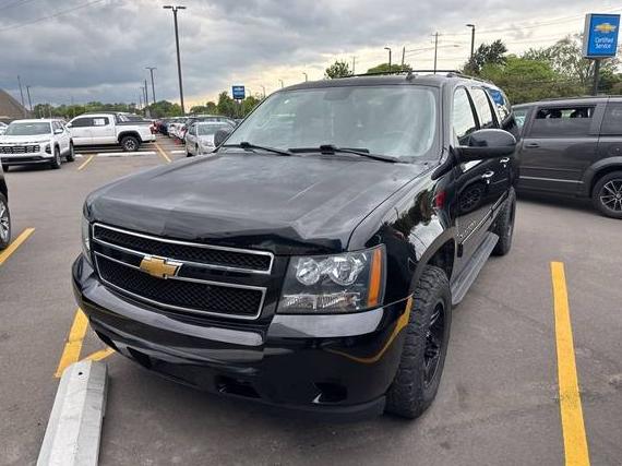 CHEVROLET SUBURBAN 2013 1GNSKHE73DR220930 image CHEVROLET SUBURBAN 2013 1GNSKHE73DR220930 image