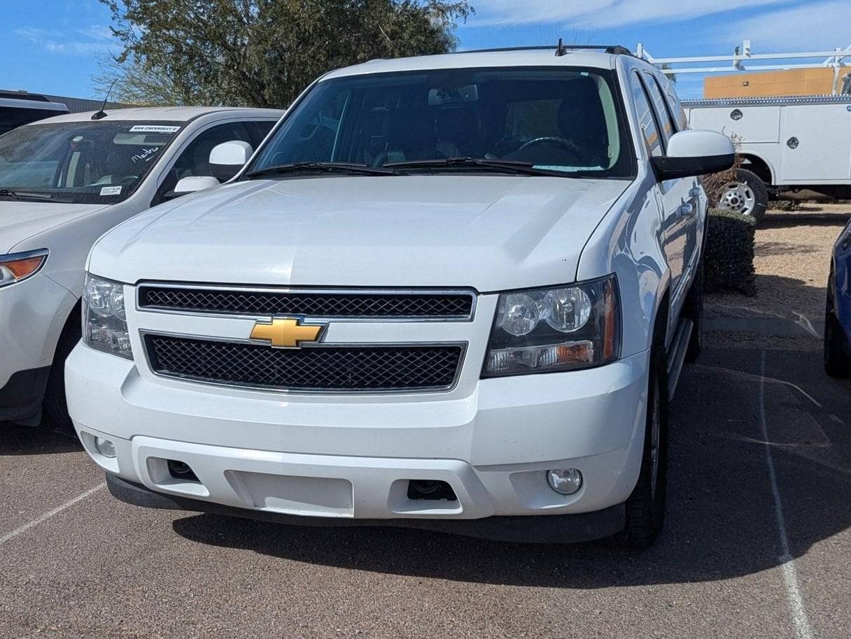 CHEVROLET SUBURBAN 2014 1GNSKJE79ER156031 image