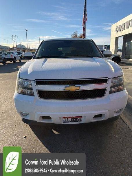 CHEVROLET SUBURBAN 2014 1GNSCJE03ER101686 image CHEVROLET SUBURBAN 2014 1GNSCJE03ER101686 image