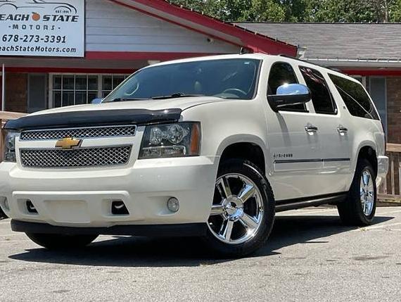 CHEVROLET SUBURBAN 2014 1GNSKKE79ER209638 image