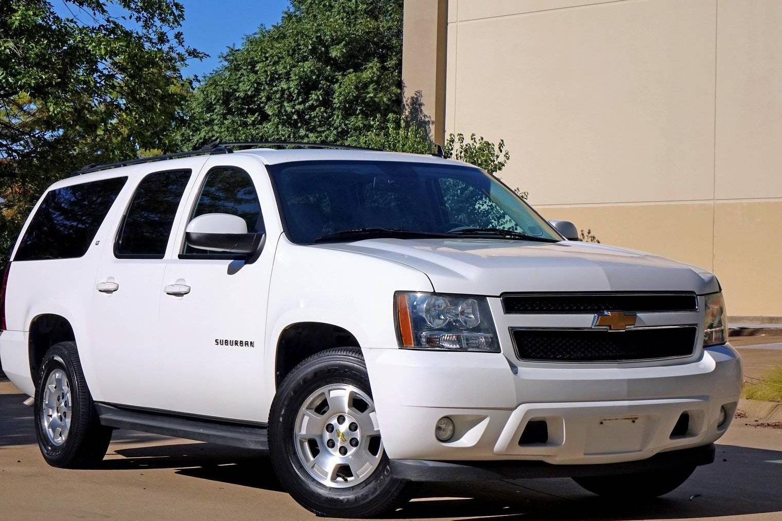 CHEVROLET SUBURBAN 2014 1GNSCJE06ER246060 image